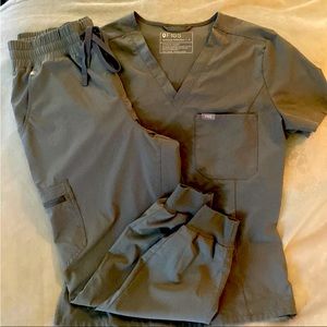 EUC, like new, Figs scrubs. Limited edition color. Mesh lined bottoms.